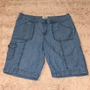 Size 6P shorts • St. John’s Bay